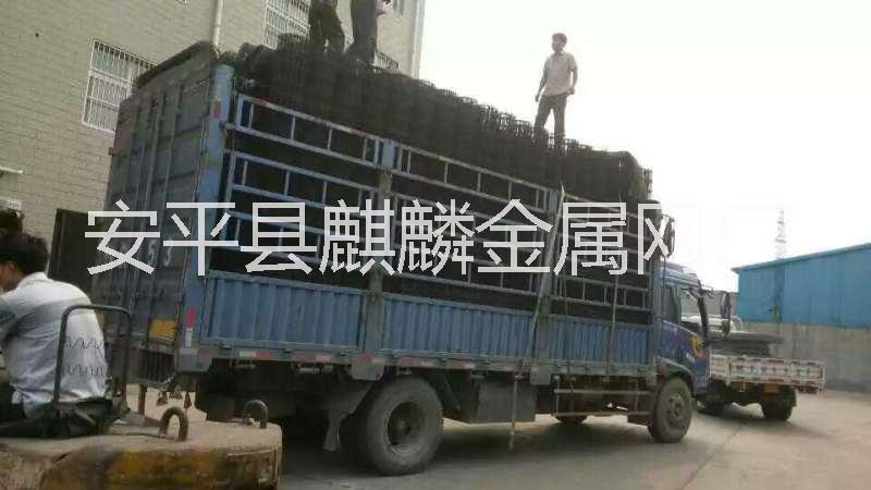 供應(yīng)1寸浸塑電焊網(wǎng)/浸塑荷蘭網(wǎng)直銷
