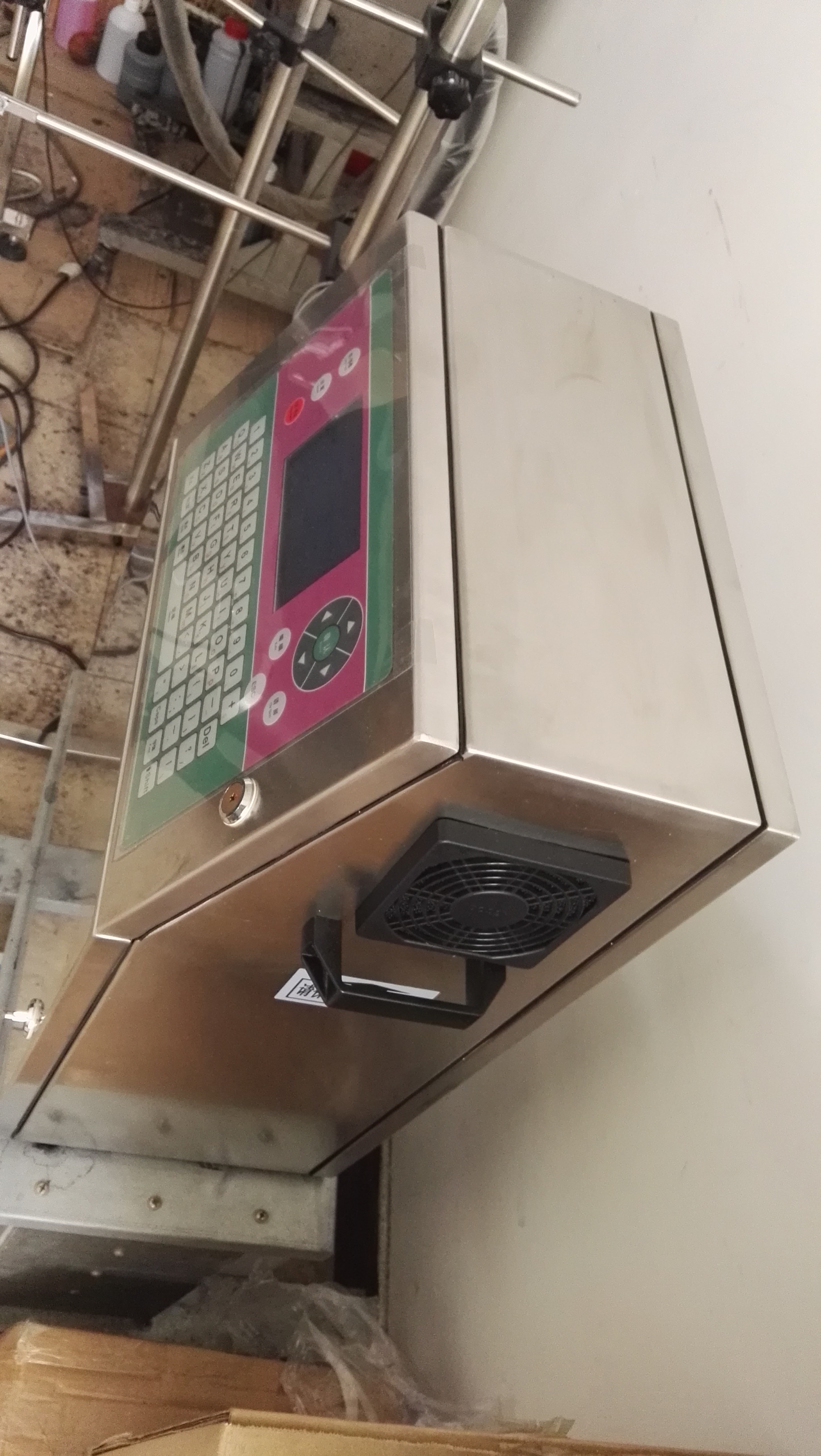 小字符噴碼機(jī)深圳噴碼機(jī)電子噴碼機(jī)