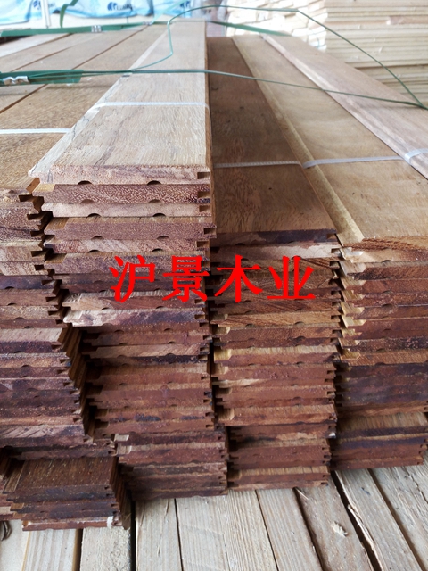 優(yōu)質(zhì)菠蘿格木扣板價(jià)格滬景木業(yè)廠家供應(yīng)木屋內(nèi)外墻印尼菠蘿格桑拿板