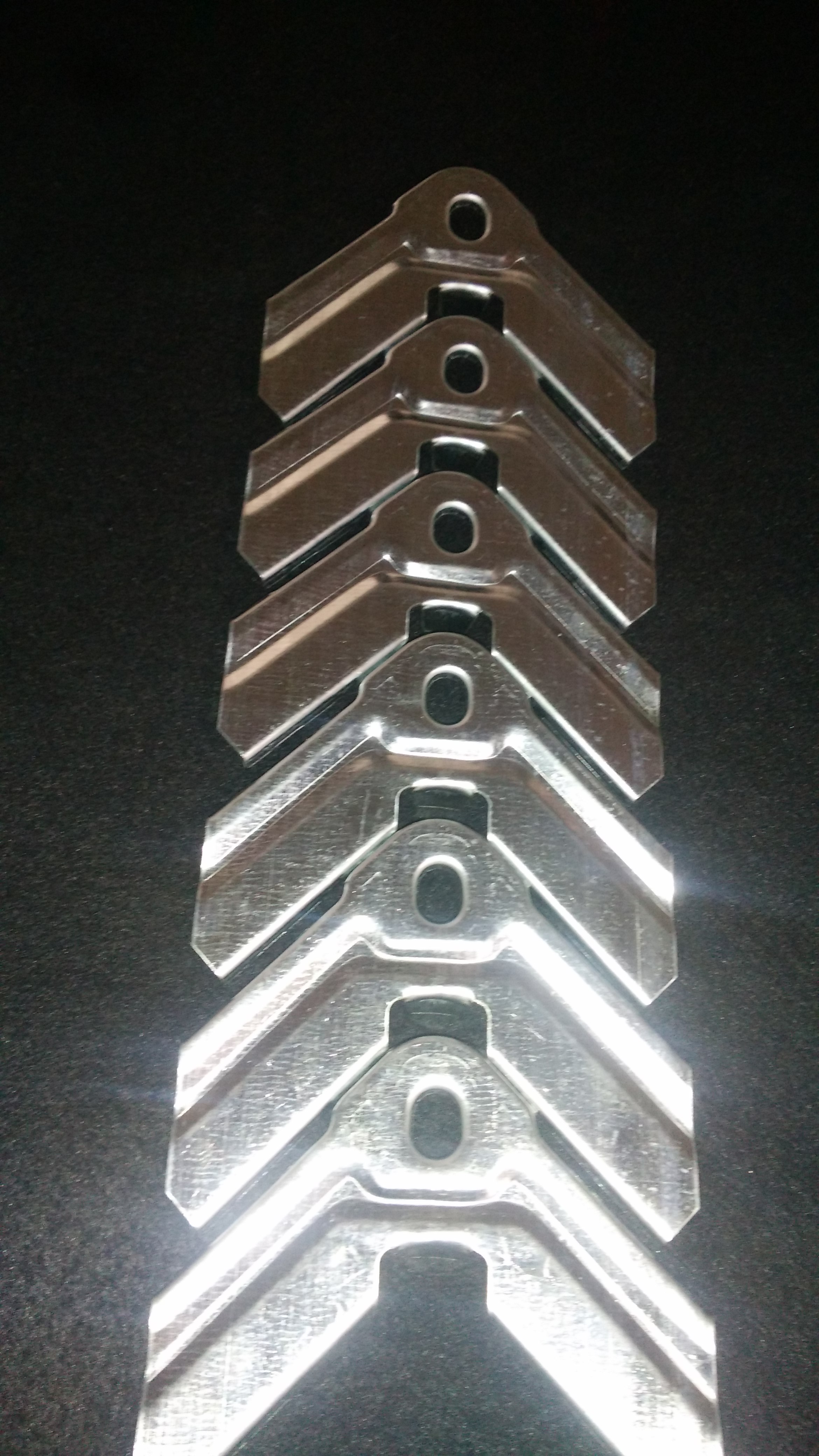 共板法蘭風(fēng)管角碼 鍍鋅風(fēng)管不銹鋼角碼 配件角碼1.0mm