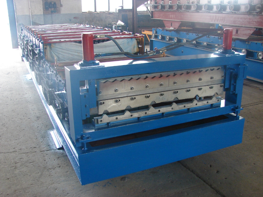 廠家直銷(xiāo)聚英860彩鋼壓瓦機(jī)