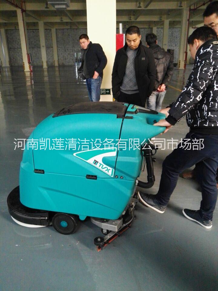 工業(yè)洗地機(jī)|駕駛式洗地機(jī)
