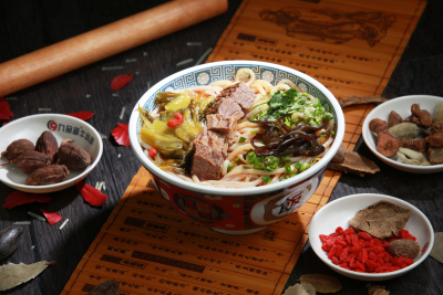 北京牛肉火鍋加盟培訓(xùn)，九品鍋牛小館市場潛力巨大