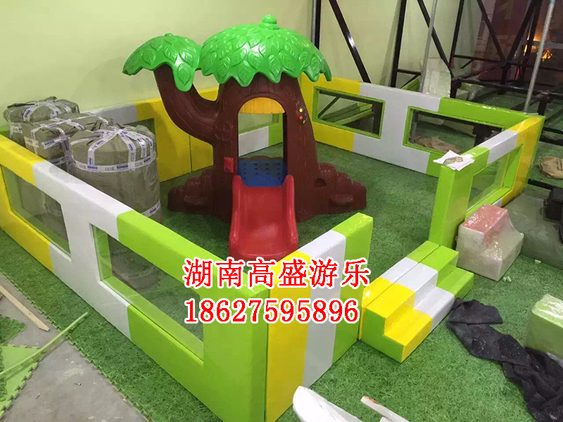 湖南兒童樂園生產(chǎn)廠家,湖南淘氣堡加盟,湖南游樂設(shè)備生產(chǎn)廠家