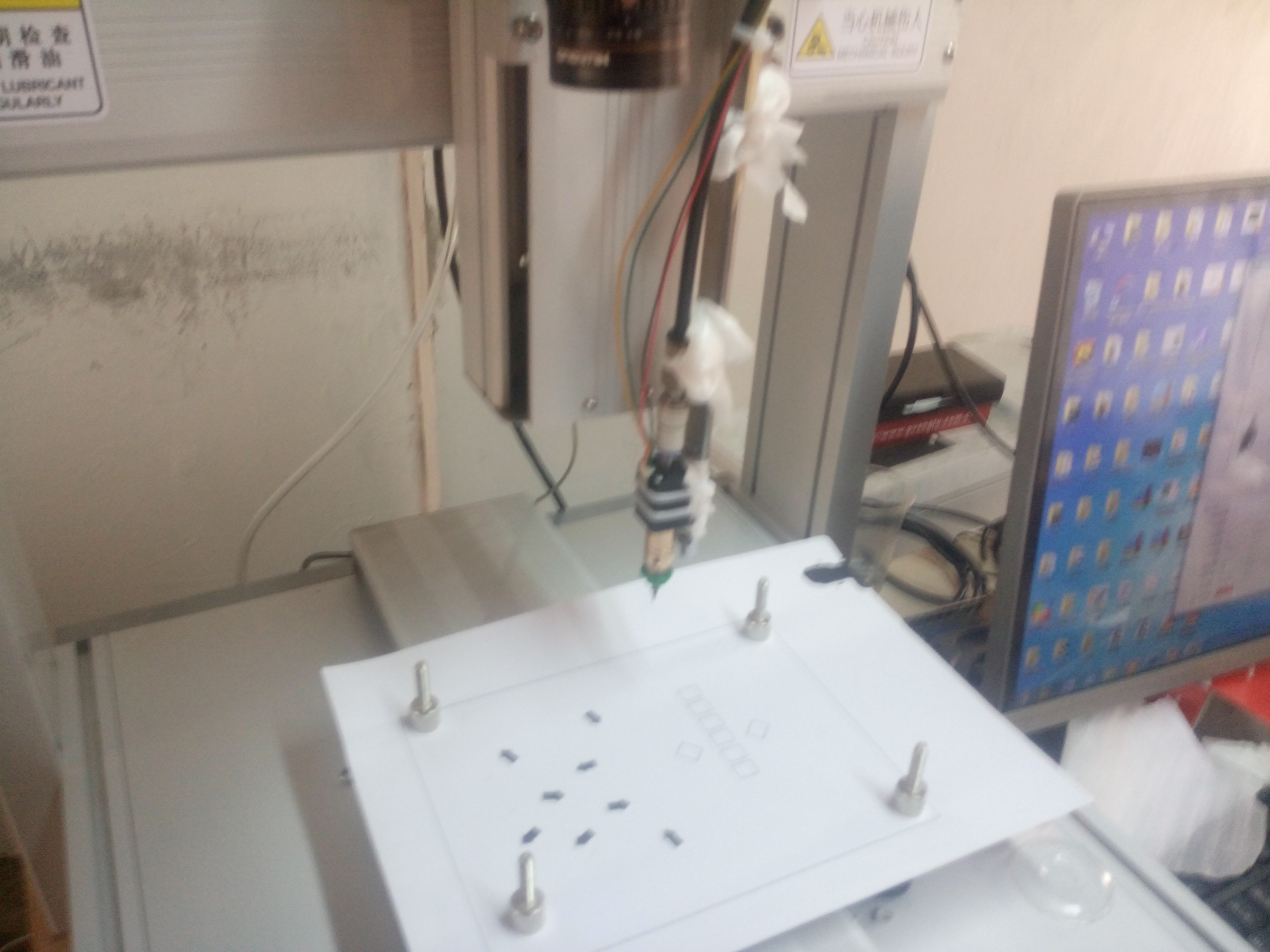 視覺點(diǎn)膠機(jī) 視覺定位 貼標(biāo)簽 視覺抓取 CCD機(jī)器視覺系統(tǒng)