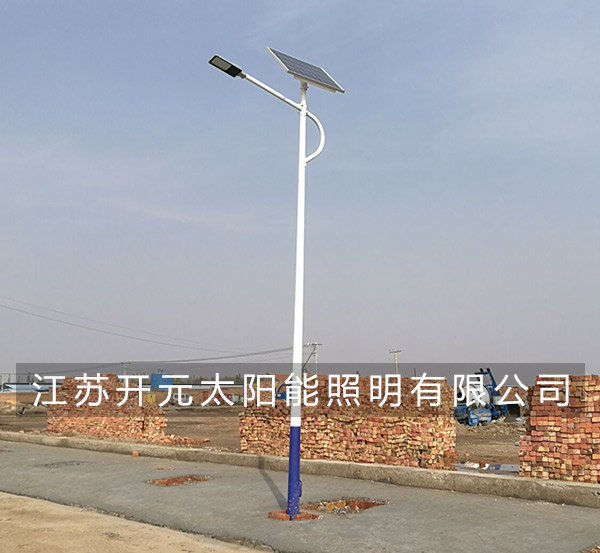 內(nèi)蒙呼和浩特6米30W太陽能路燈