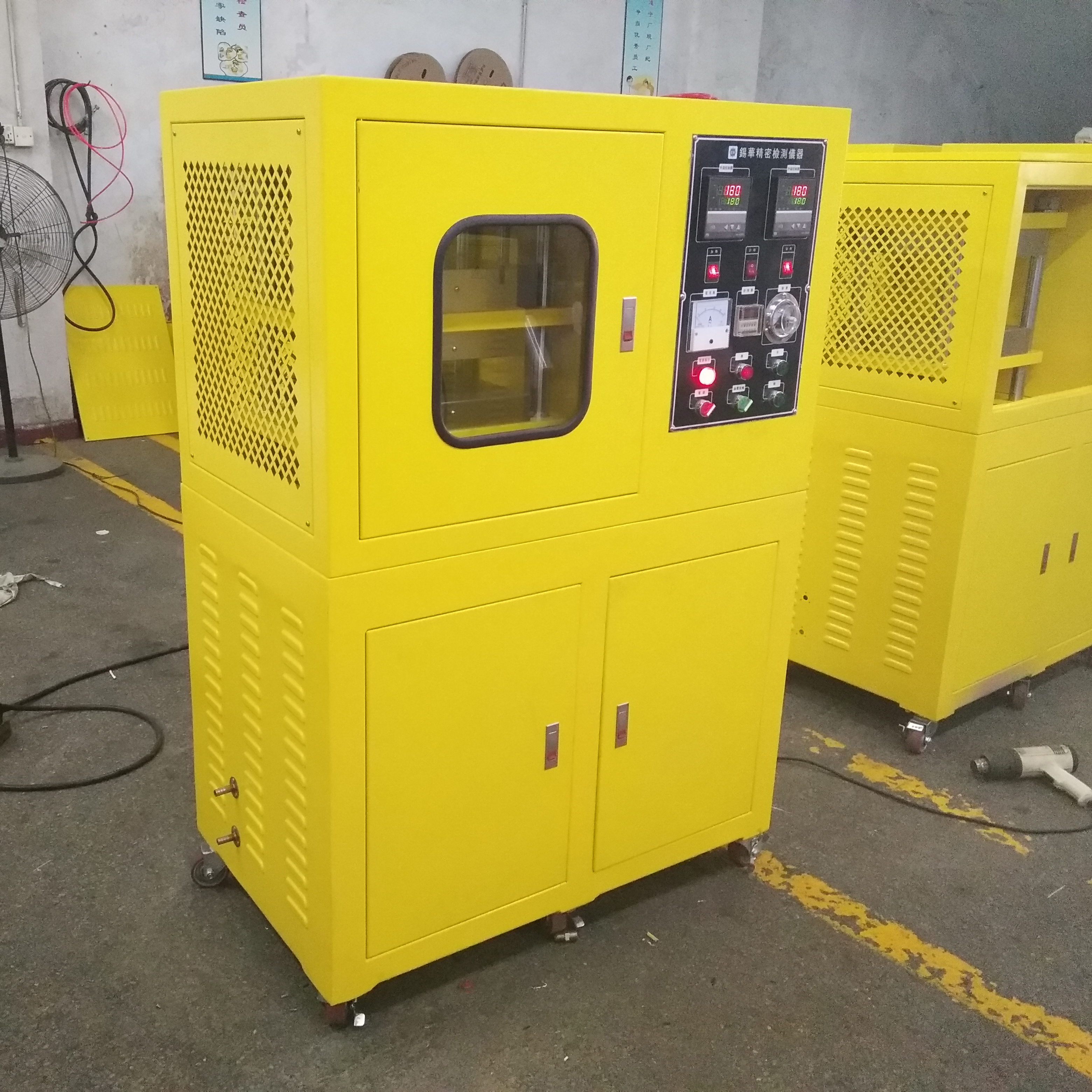 錫華平板硫化機(jī)價格 電加熱塑材料成型壓片機(jī)