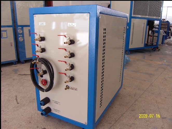 水冷式冷水機 日歐水冷式冷水機 螺桿機 模溫機