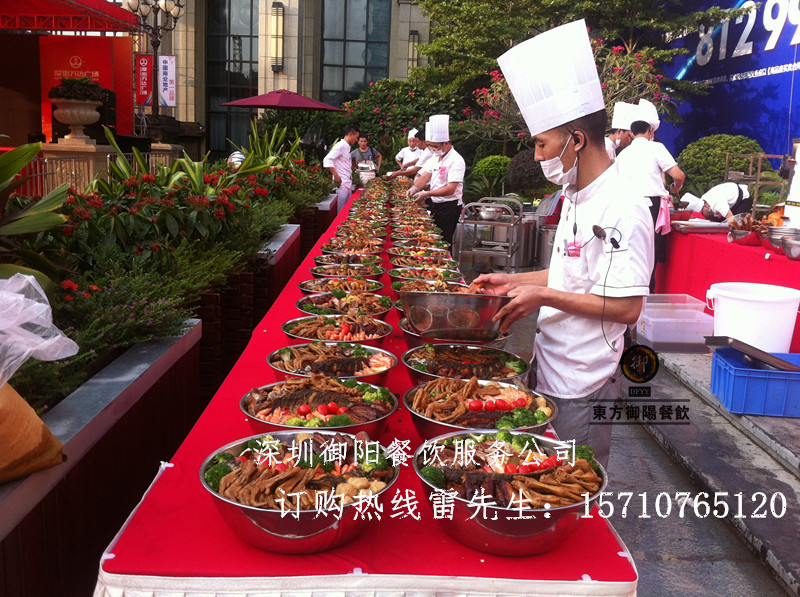 公司宴請員工是用自助餐還是圍餐好