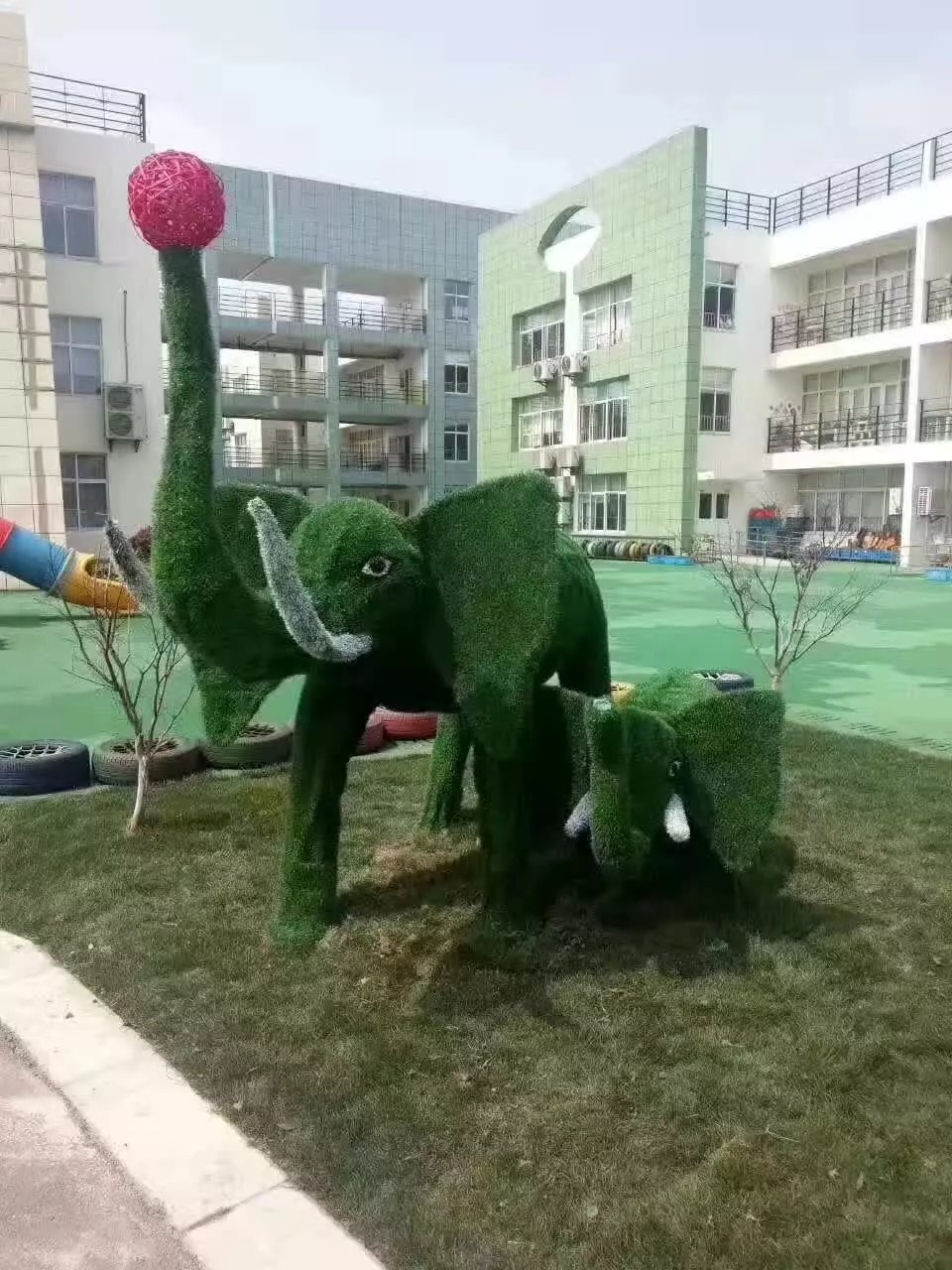 新品租賃綠境迷宮 綠雕造型制作出租出售廠家