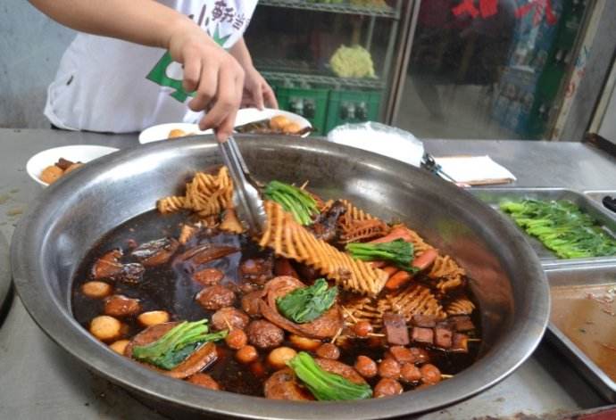 蘭花干廠家供應(yīng)豆制品花干批發(fā)花干豆腐串價(jià)格行情花干廠家批發(fā)