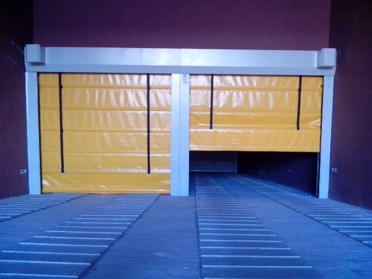 甘肅堆積門柔性門廠家 甘肅柔性門報(bào)價(jià) 蘭州快速堆積門報(bào)價(jià) 蘭州柔性門報(bào)價(jià)