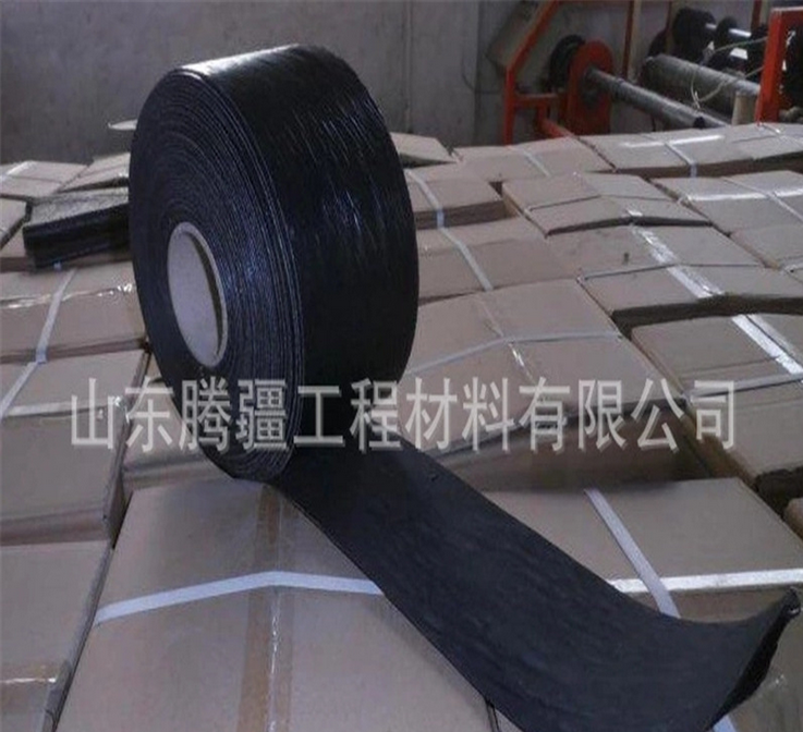 瀝青路面*防裂貼規(guī)格齊全自粘性抗裂貼高速公路補(bǔ)裂面層貼縫帶