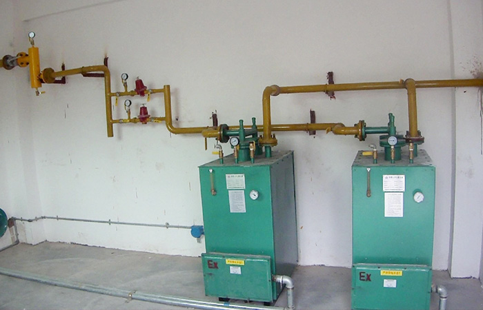 廠家直銷 宏碩液化氣氣化爐 電加熱氣化器 壁掛20KG--600KG落地氣化爐