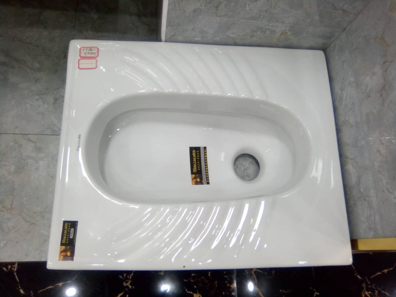 蒙娜麗莎衛(wèi)浴系列之 蹲便器，水箱，裝飾公司套餐內(nèi)全屋裝修免費送貨