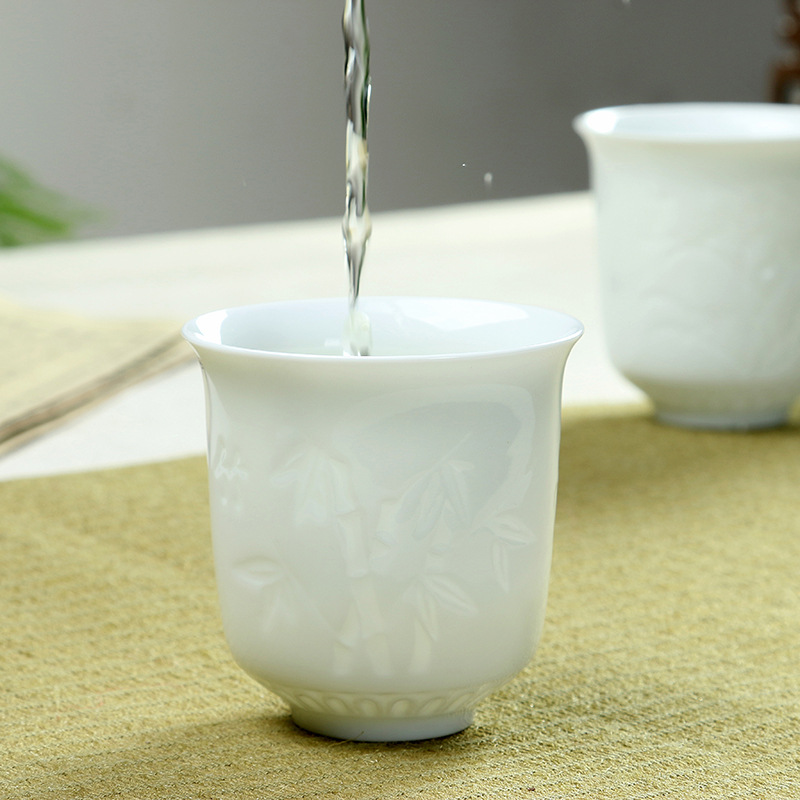 功夫茶杯 單杯 薄胎陶瓷  主人浮雕茶杯 梅蘭竹菊 陶瓷品茗杯