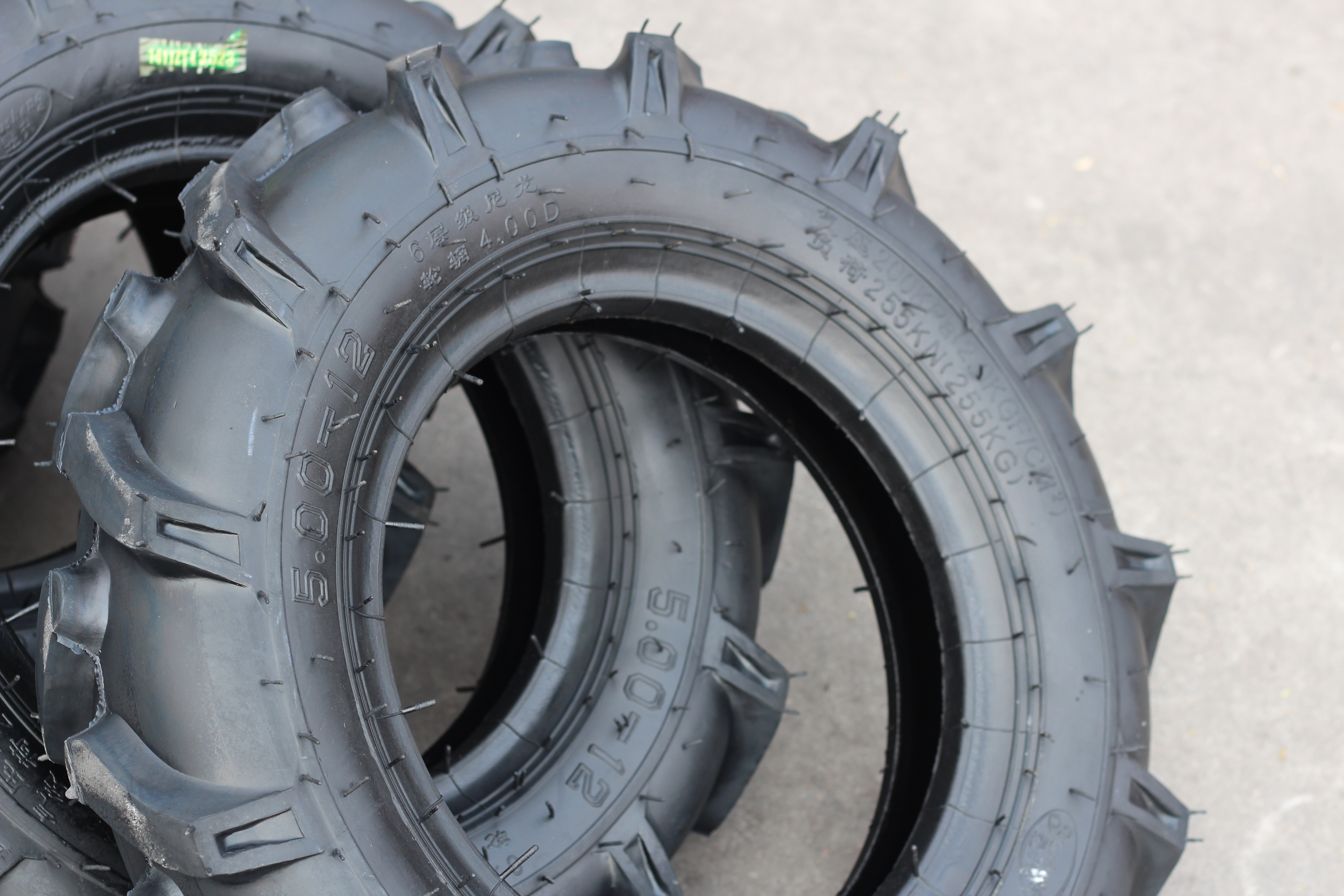 廠家直銷農(nóng)用車輪胎4.5-19全新三包拖拉機(jī)人字花紋輪胎