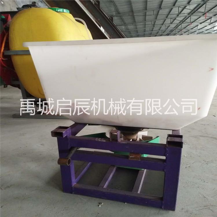 小型拖拉機帶前置電動撒肥機施肥器 CDR200 電動撒肥機