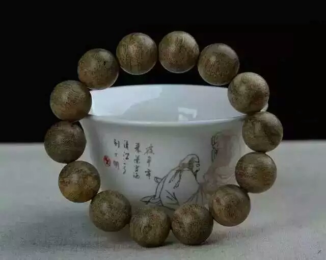 沉香手鐲零售