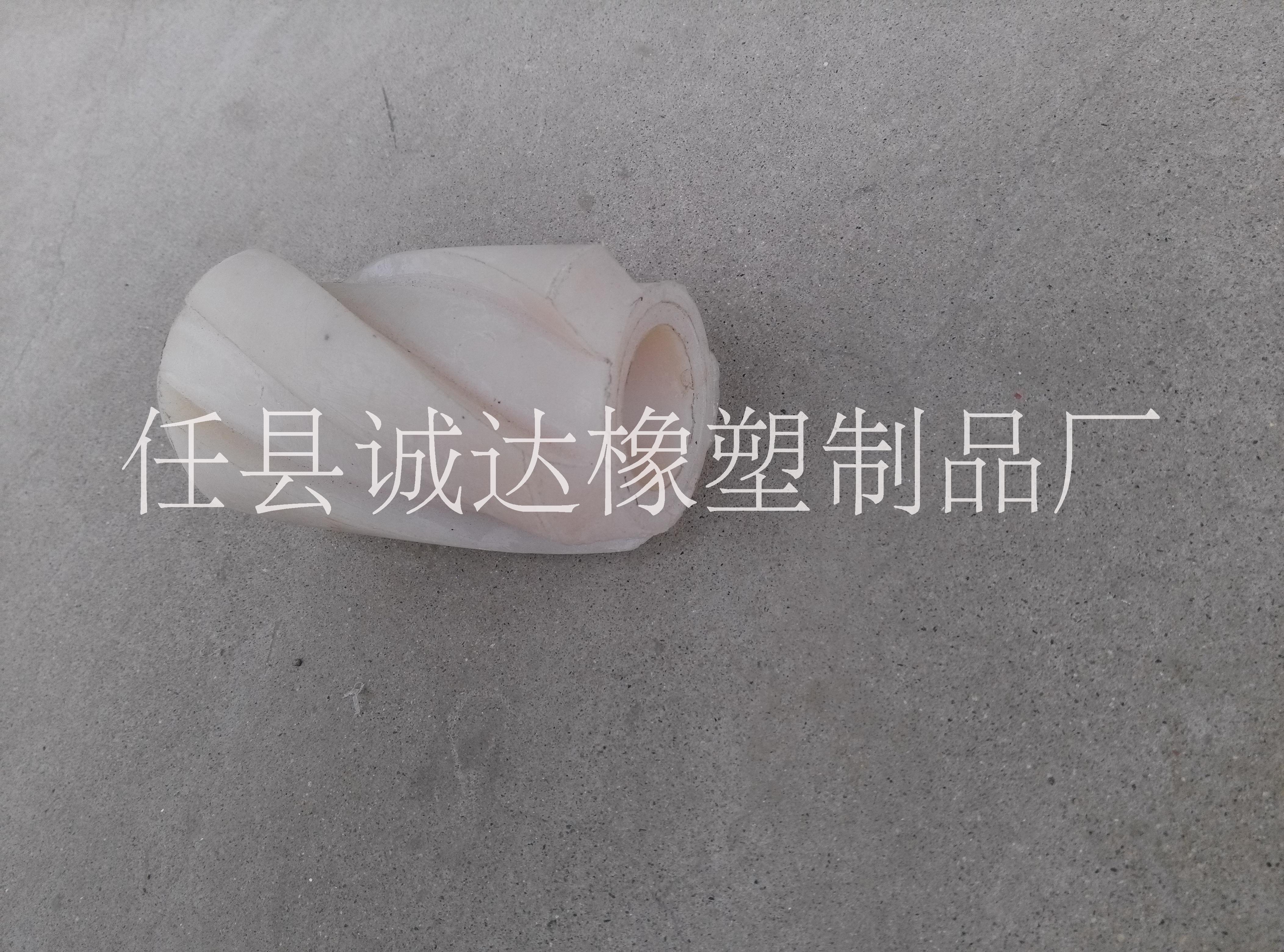油田用樹脂扶正器，尼龍扶正器批發(fā)，河南抽油桿扶正器報價