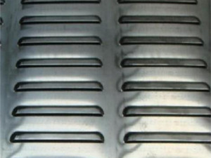 隔音沖孔網(wǎng)的產(chǎn)品特點(diǎn)有哪些？