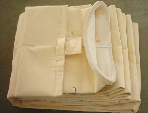 廠家供應(yīng)常溫除塵布袋滌綸針刺過(guò)濾氈除塵布袋玻璃纖維針刺氈除塵布