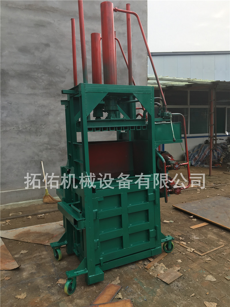 兩項(xiàng)電棉絨液壓打包機(jī)廠家，立式棉絨液壓打包機(jī)供應(yīng)商，棉絨液壓打包機(jī)報(bào)價