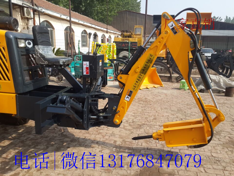 沂州中首重工前鏟后挖拖拉機(jī)兩頭  沂州前鏟后挖兩頭忙裝載機(jī)廠家