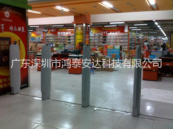 一整套服裝店防盜儀/服裝防盜門都包含哪些東西