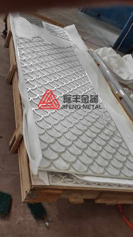 鈦金不銹鋼激光鏤空隔斷屏風