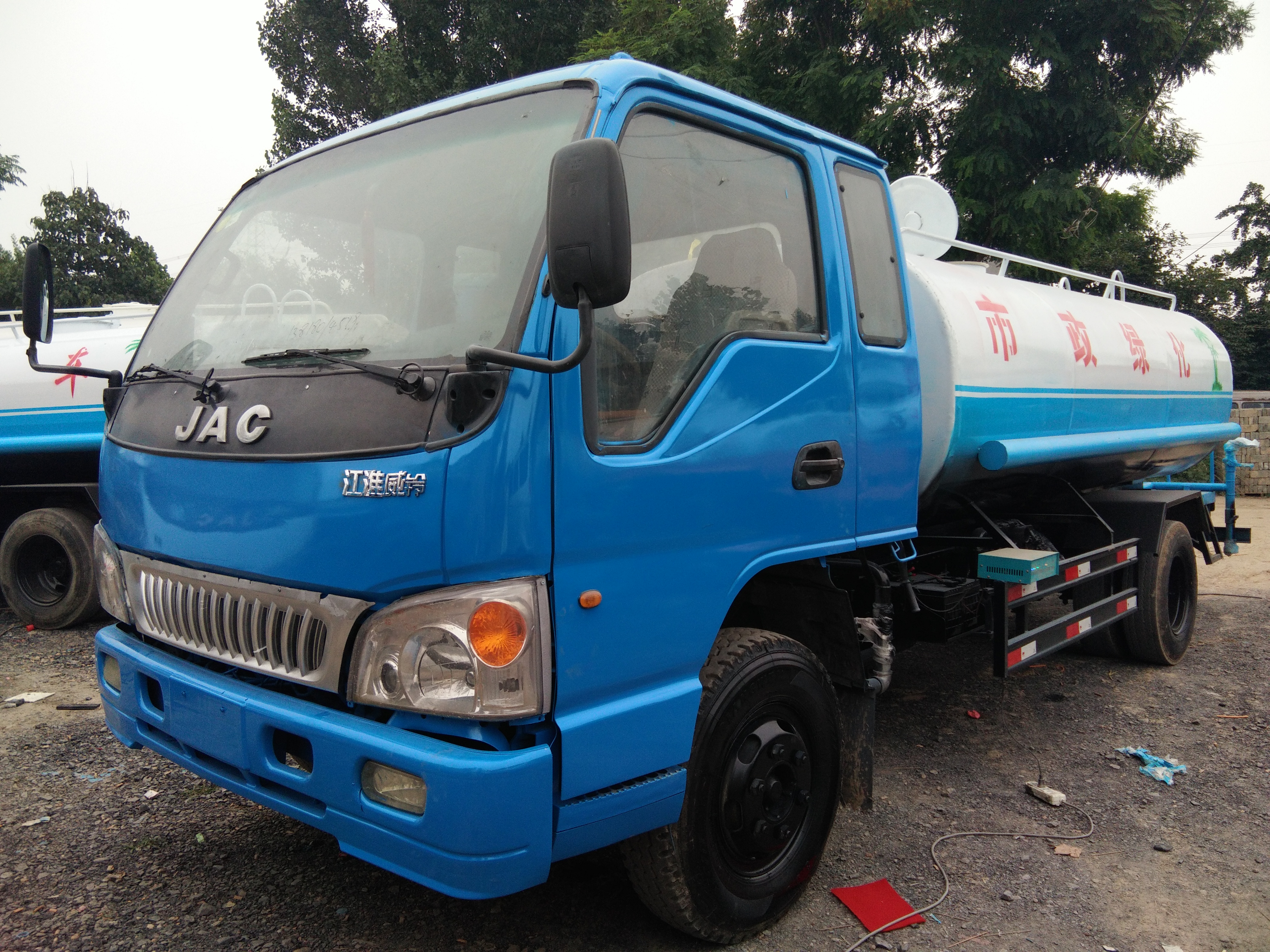 直銷濟(jì)寧環(huán)衛(wèi)3至20方園林灑水車質(zhì)保一年