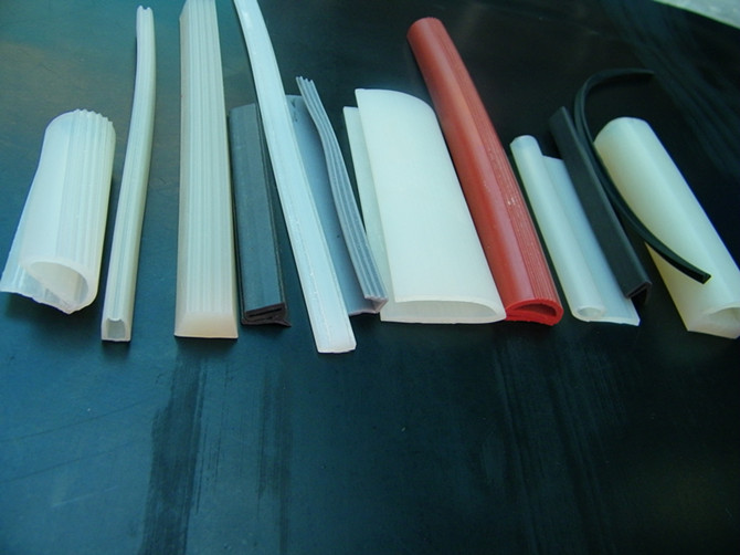 硅橡膠條擠出機(jī)生產(chǎn)線 旭朗 硅橡膠條擠出機(jī)生產(chǎn)線