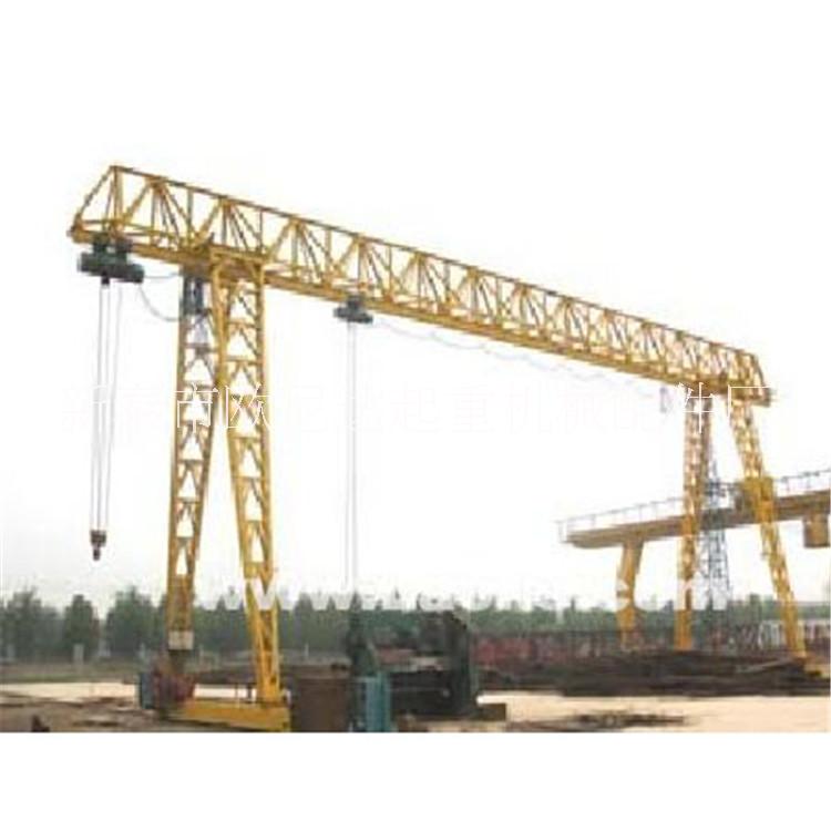 L型電動(dòng)單梁門式起重機(jī) 1T-32T電動(dòng)葫蘆龍門起重機(jī) 偏掛型龍門吊 龍門吊
