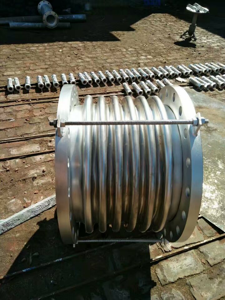 金屬波紋管 廠(chǎng)家直銷(xiāo) *