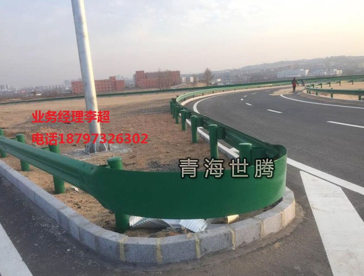 雙波波形護(hù)欄板每米多少錢(qián) 每噸可安裝多少米