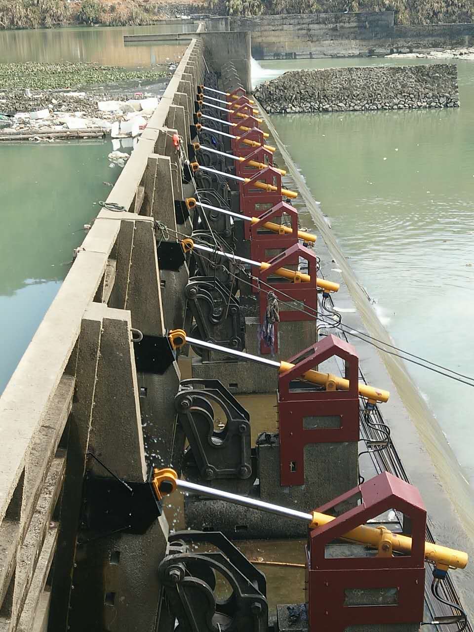 廠家直銷供應液壓升降壩，鋼壩 鋼筋混凝土閘門