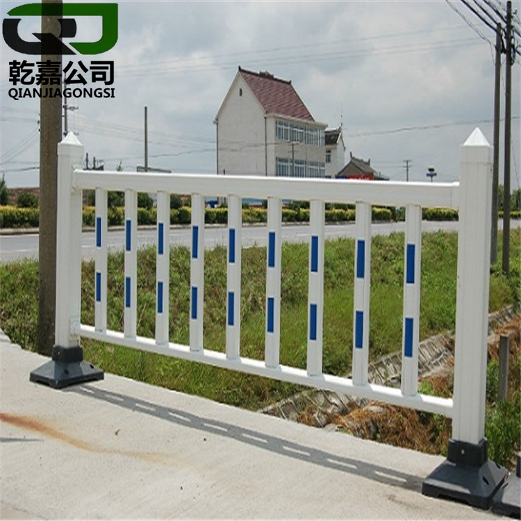 道路護(hù)欄/市政護(hù)欄/鋅鋼護(hù)欄-現(xiàn)貨批發(fā)專業(yè)廠家生產(chǎn)