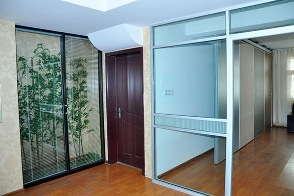 臨沂玻璃隔斷