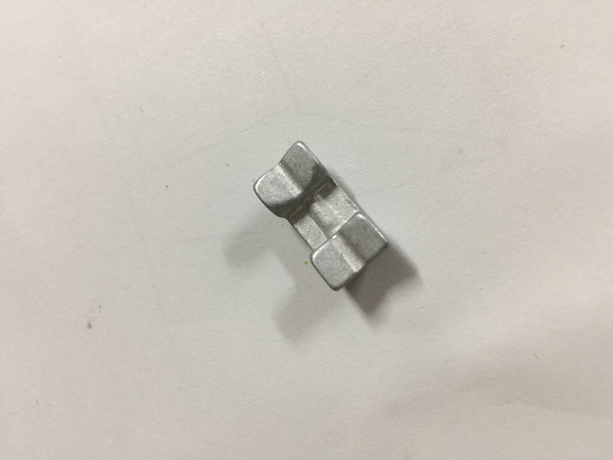 電子產(chǎn)品梯型螺母自動冷鐓機(jī)