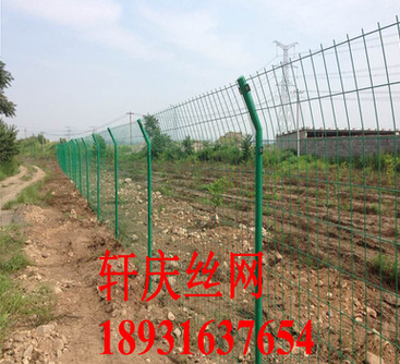 廠家直銷運(yùn)動(dòng)場(chǎng)圍欄橋梁護(hù)欄網(wǎng) 橋梁防落物網(wǎng)護(hù)欄網(wǎng) 可定做【爆】