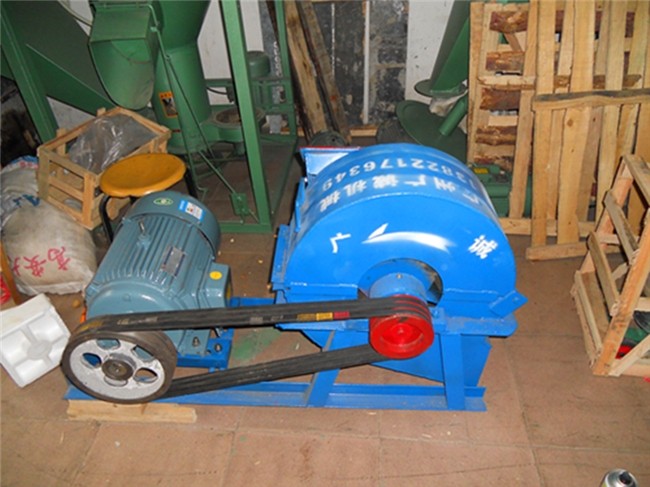 木材粉碎機(jī)木材粉碎機(jī)藥材粉碎機(jī)廣州標(biāo)誠(chéng)粉碎機(jī)