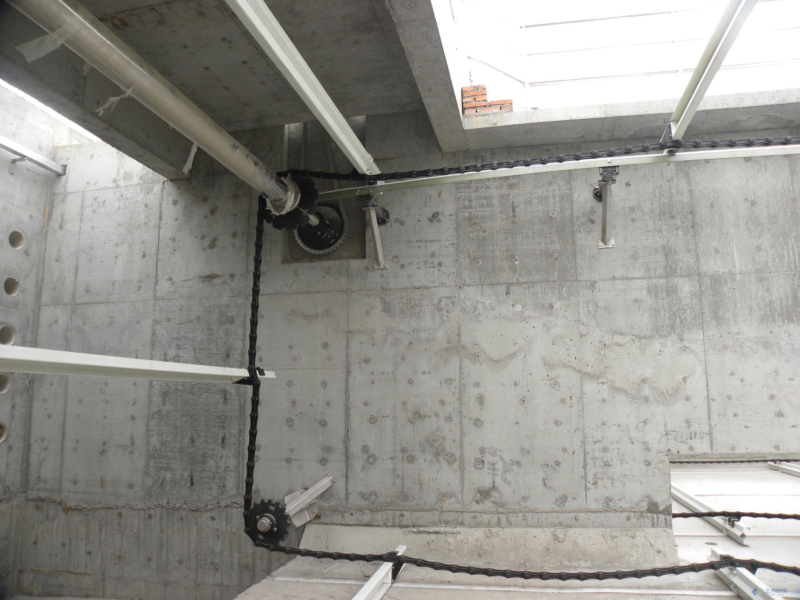 非金屬鏈條刮泥機(jī)、江蘇非金屬鏈條刮泥機(jī)廠家、江蘇非金屬鏈條刮泥機(jī)價(jià)格、非金屬鏈條刮泥機(jī)哪家好