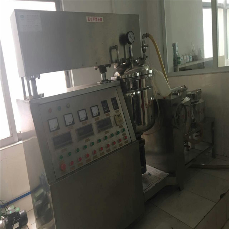 轉(zhuǎn)讓二手真空均質(zhì)乳化機(jī)