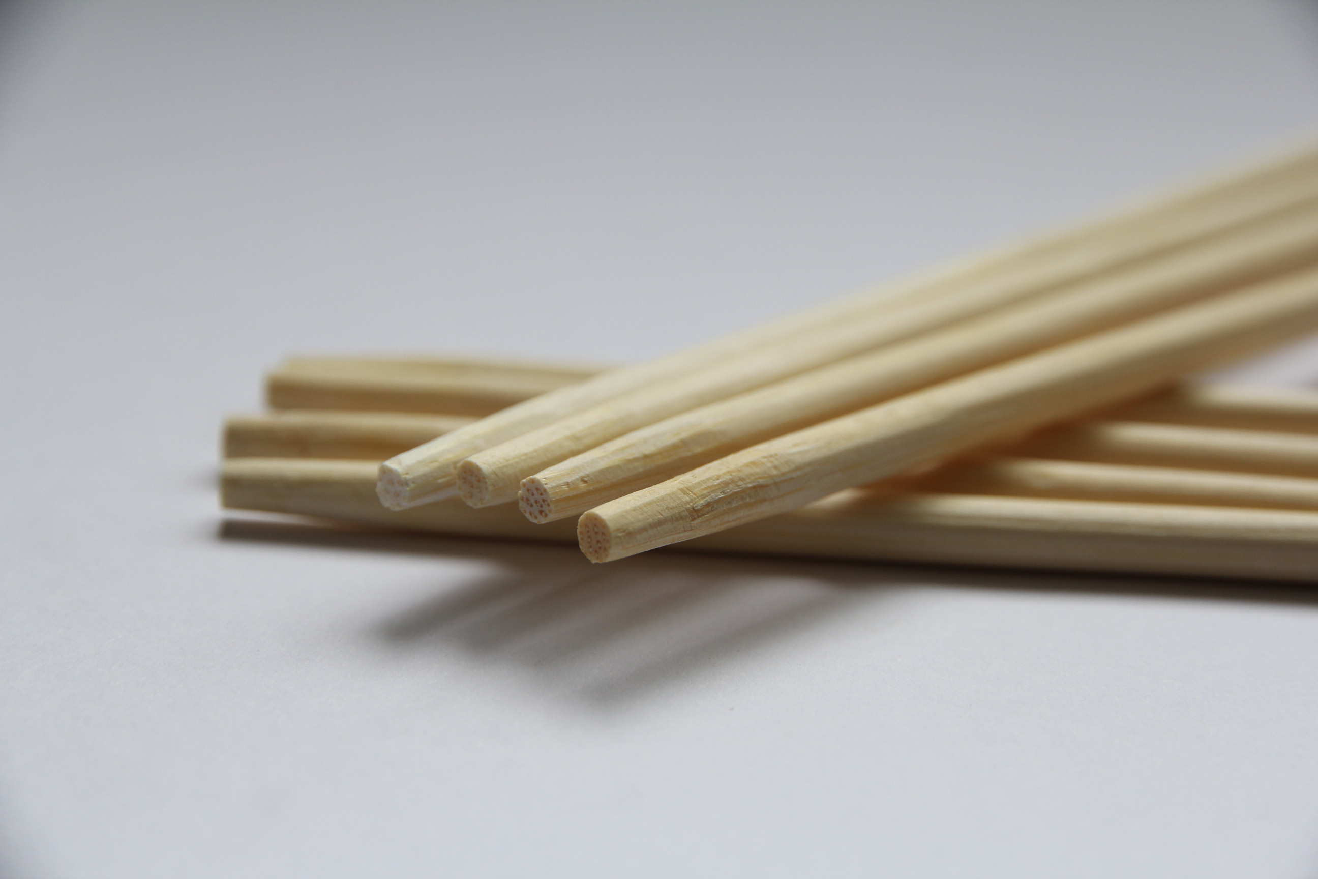 竹筷優(yōu)質(zhì)一次性天然竹筷批發(fā)供應(yīng)衛(wèi)生裸筷湖南大批量竹筷 批發(fā)一次性竹筷