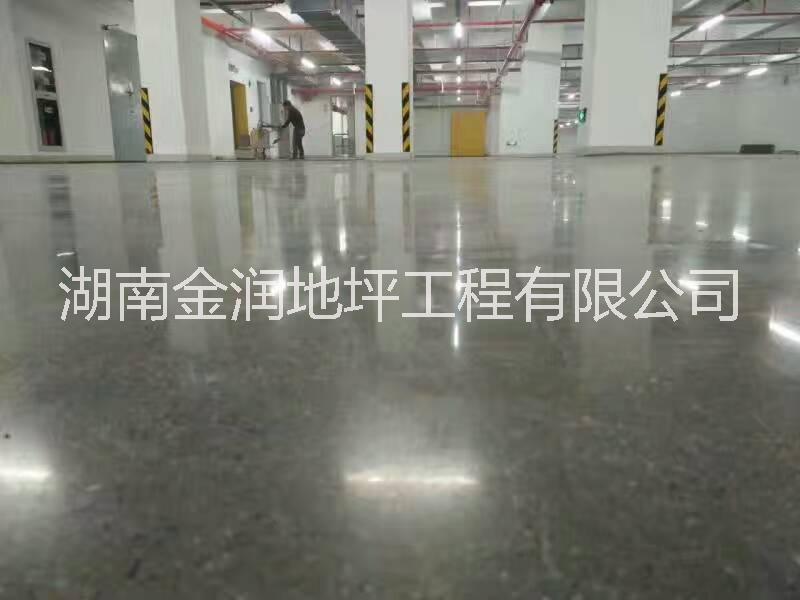 湖南固化地坪 彩色鋼化地坪施工 長(zhǎng)沙鋼化地坪 長(zhǎng)沙鋼化耐磨地坪