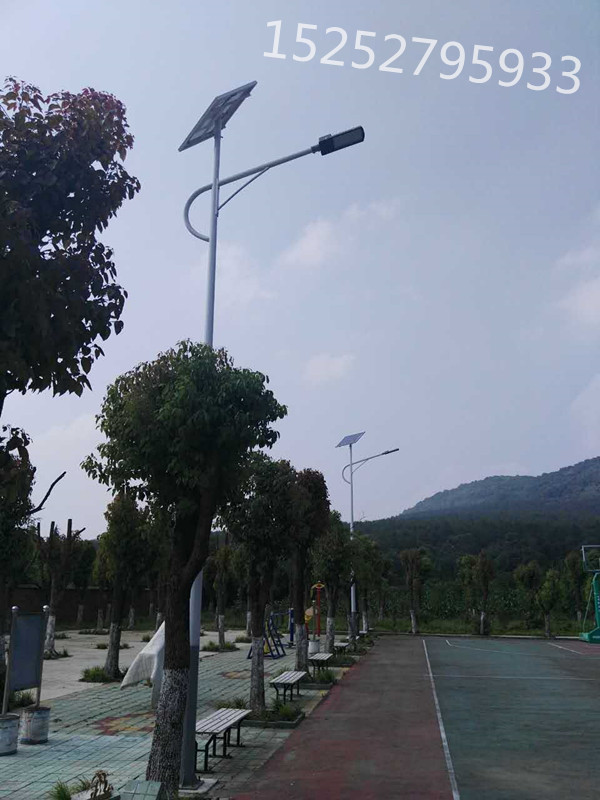 山西介休市太陽能路燈定制廠家送貨上門