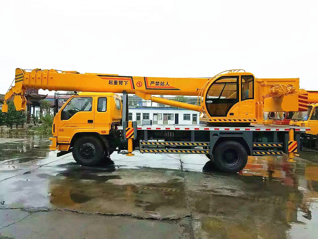 新款16噸吊車國五16噸汽車吊車價(jià)格