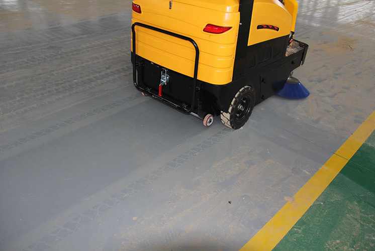 拓威克小型駕駛式掃地機(jī) 物業(yè)小區(qū)工廠車間清潔用駕駛式掃地機(jī)