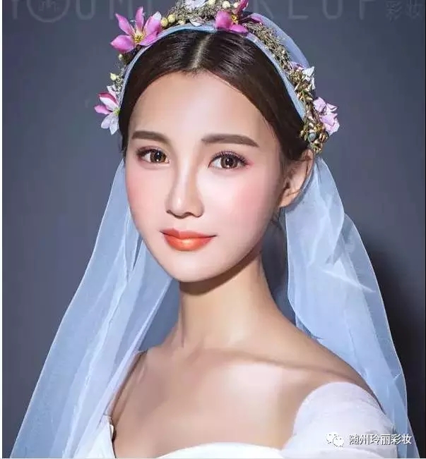 隨州玲麗彩妝造型培訓(xùn)學(xué)校大放送啦 報(bào)名學(xué)化妝送美睫課程和化妝工具