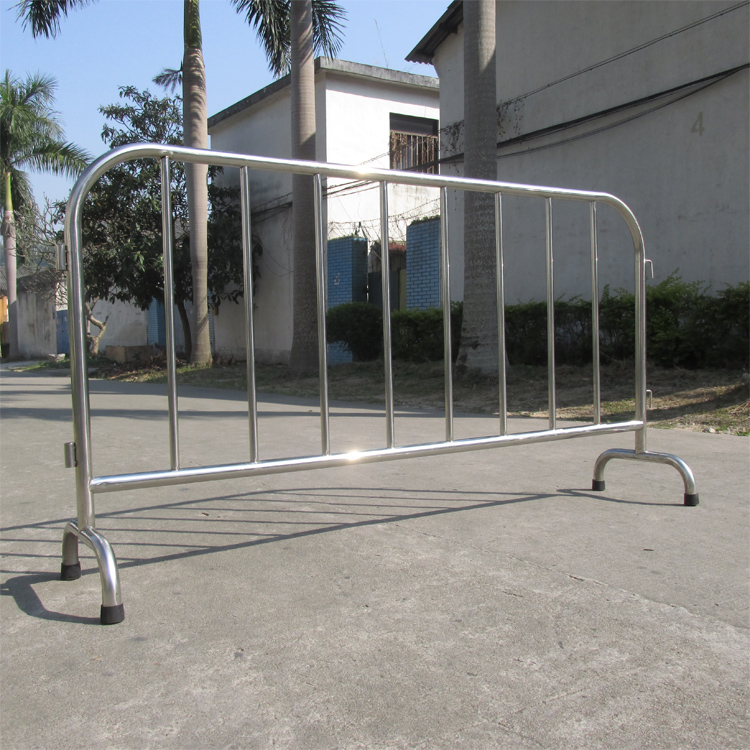 廠家批發(fā)鐵馬護(hù)欄不銹市政施工圍欄移動(dòng)隔離欄  道路施工鍍鋅管鐵馬